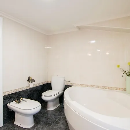 Antiguo Horno De María Y Mielgo Muelas del Pan